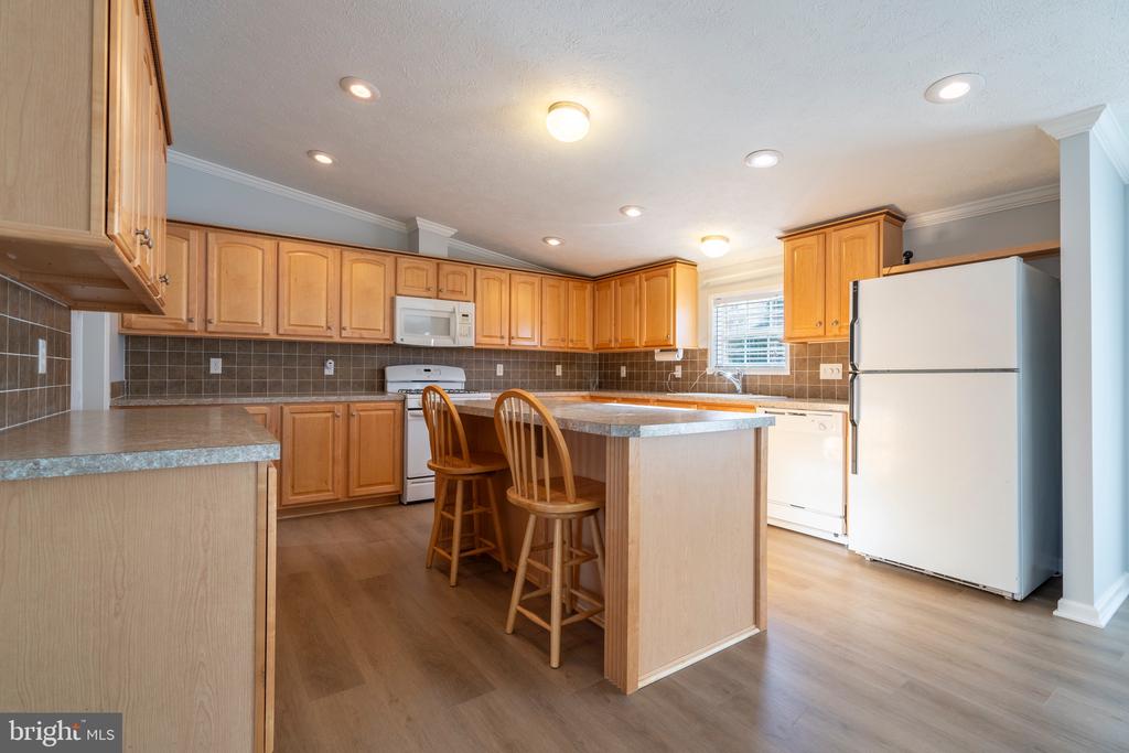 352 MAREGAN DR
