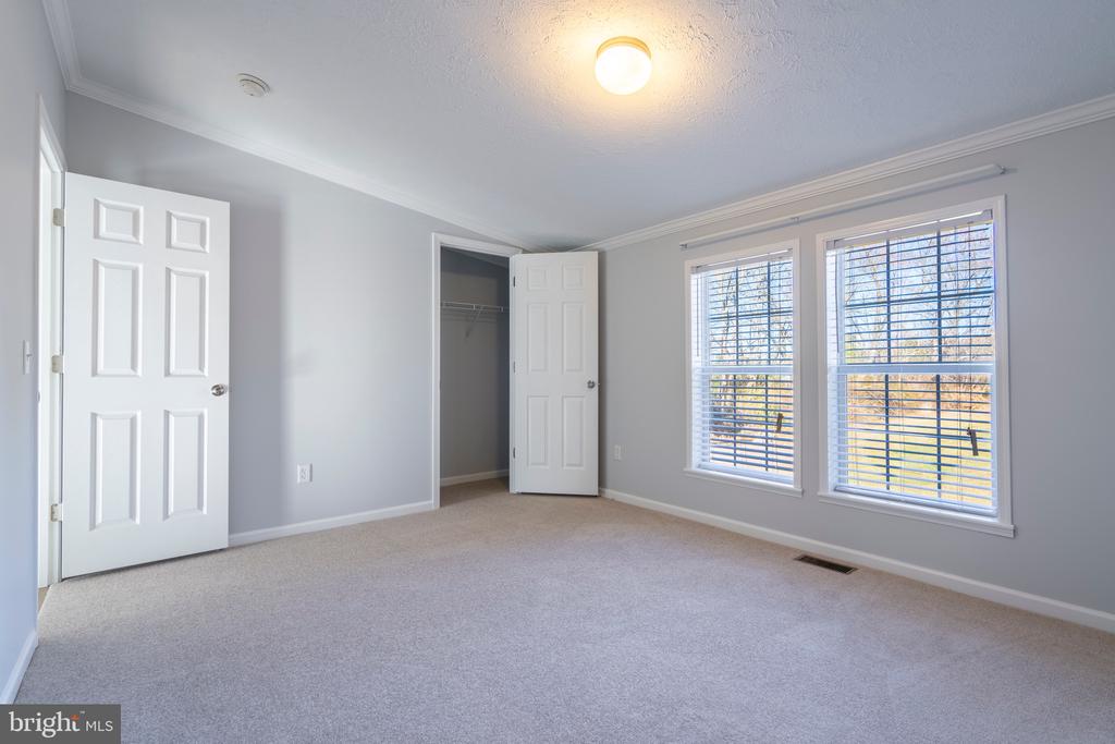 352 MAREGAN DR