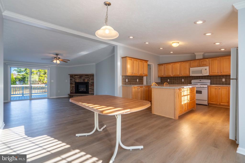 352 MAREGAN DR