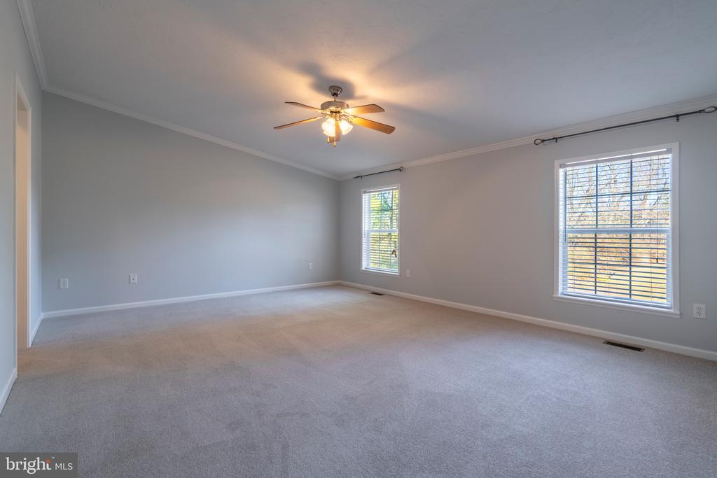 352 MAREGAN DR