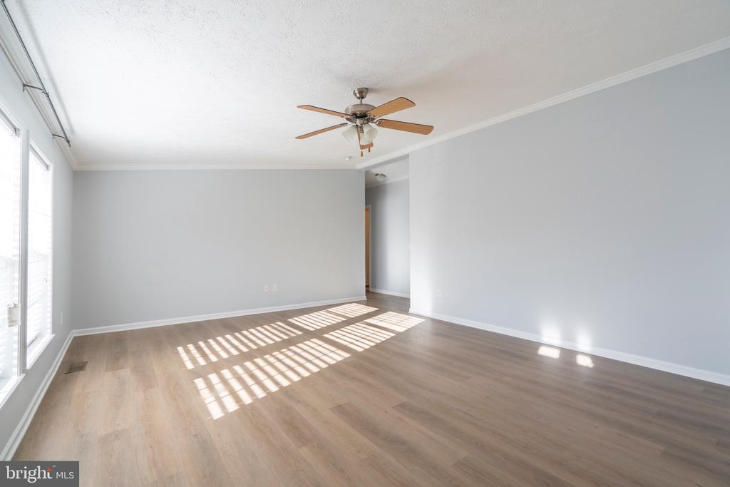 352 MAREGAN DR