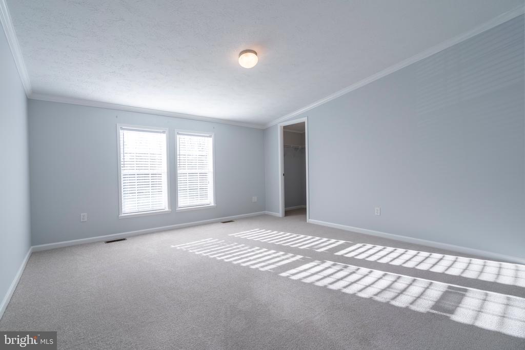352 MAREGAN DR