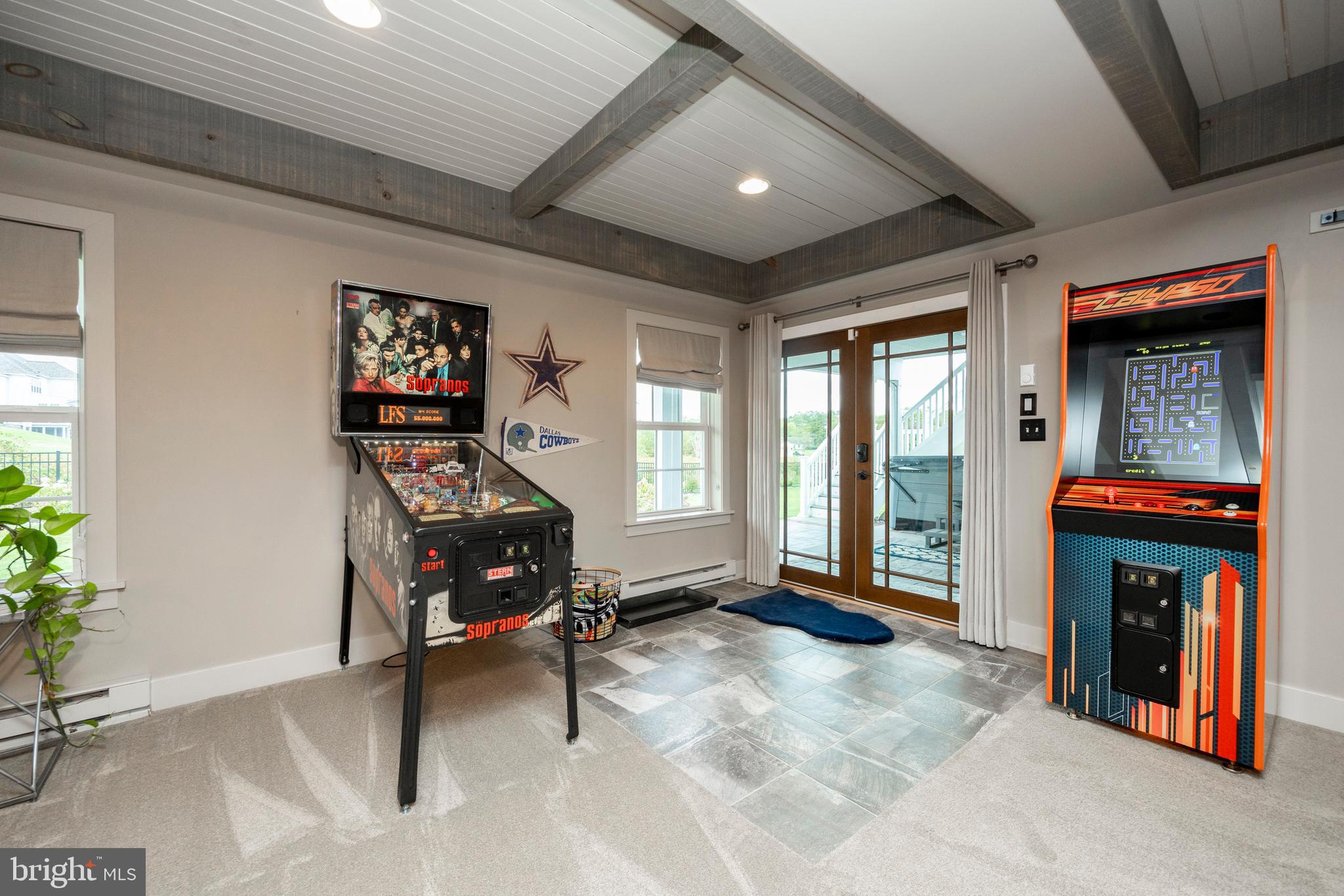 425 Mercer Dr