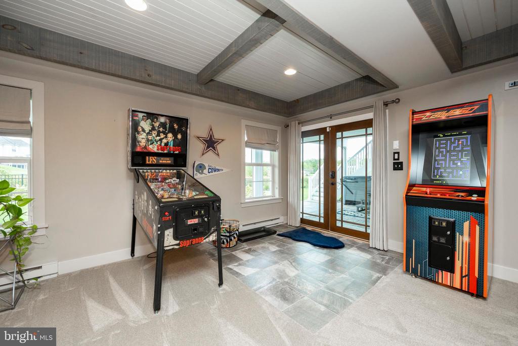 425 Mercer Dr