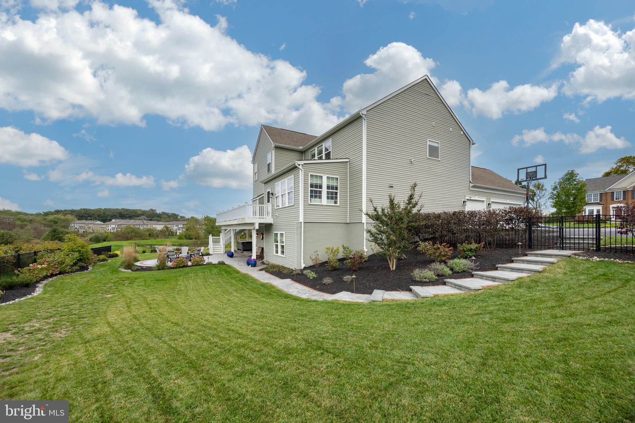 425 Mercer Dr