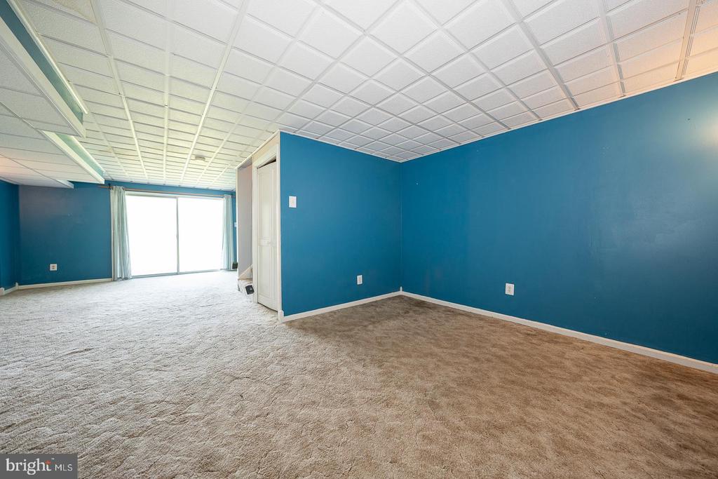490 DEVON COURT 443
