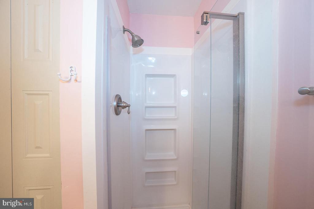 490 DEVON COURT 443