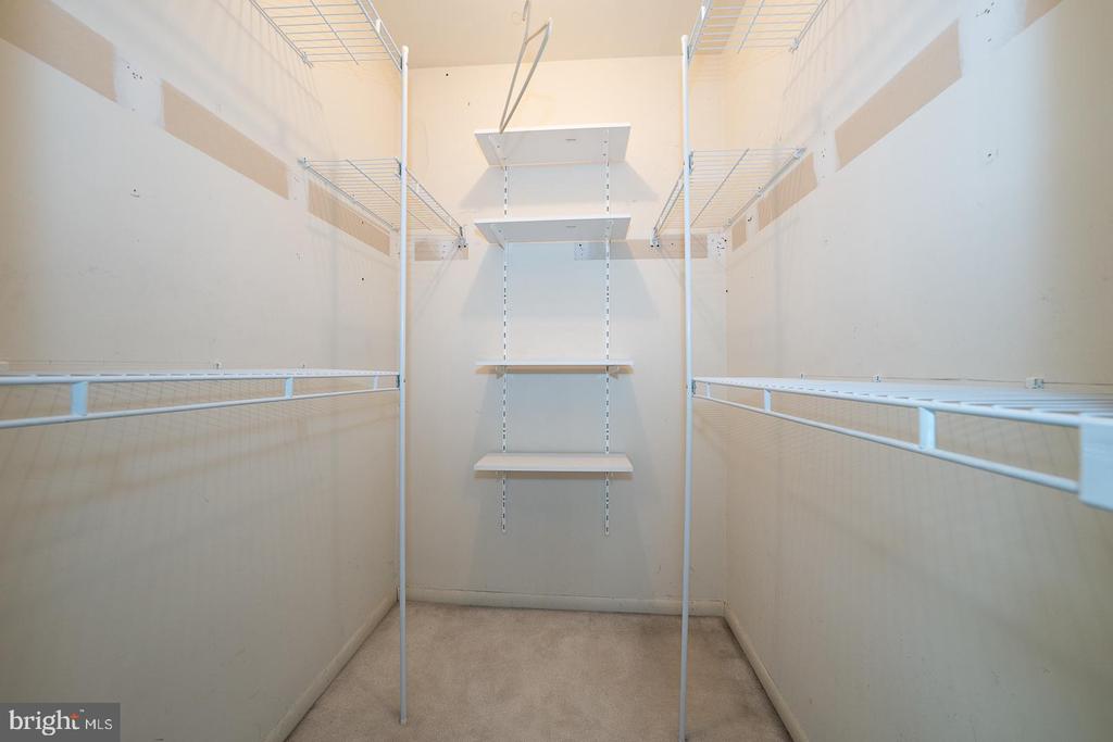 490 DEVON COURT 443