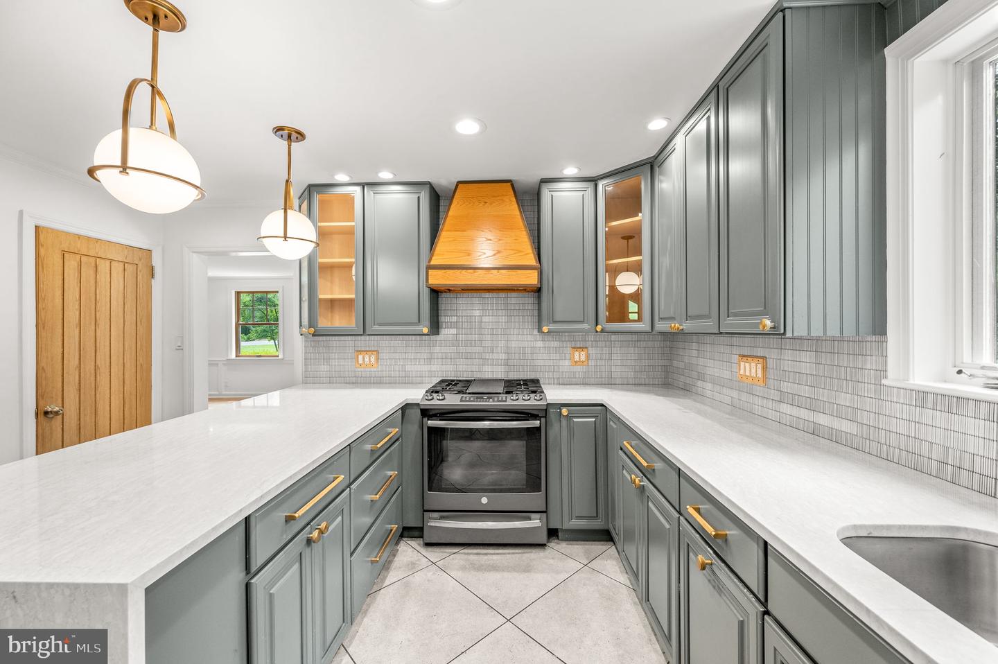 112 BRYN MAWR AVENUE