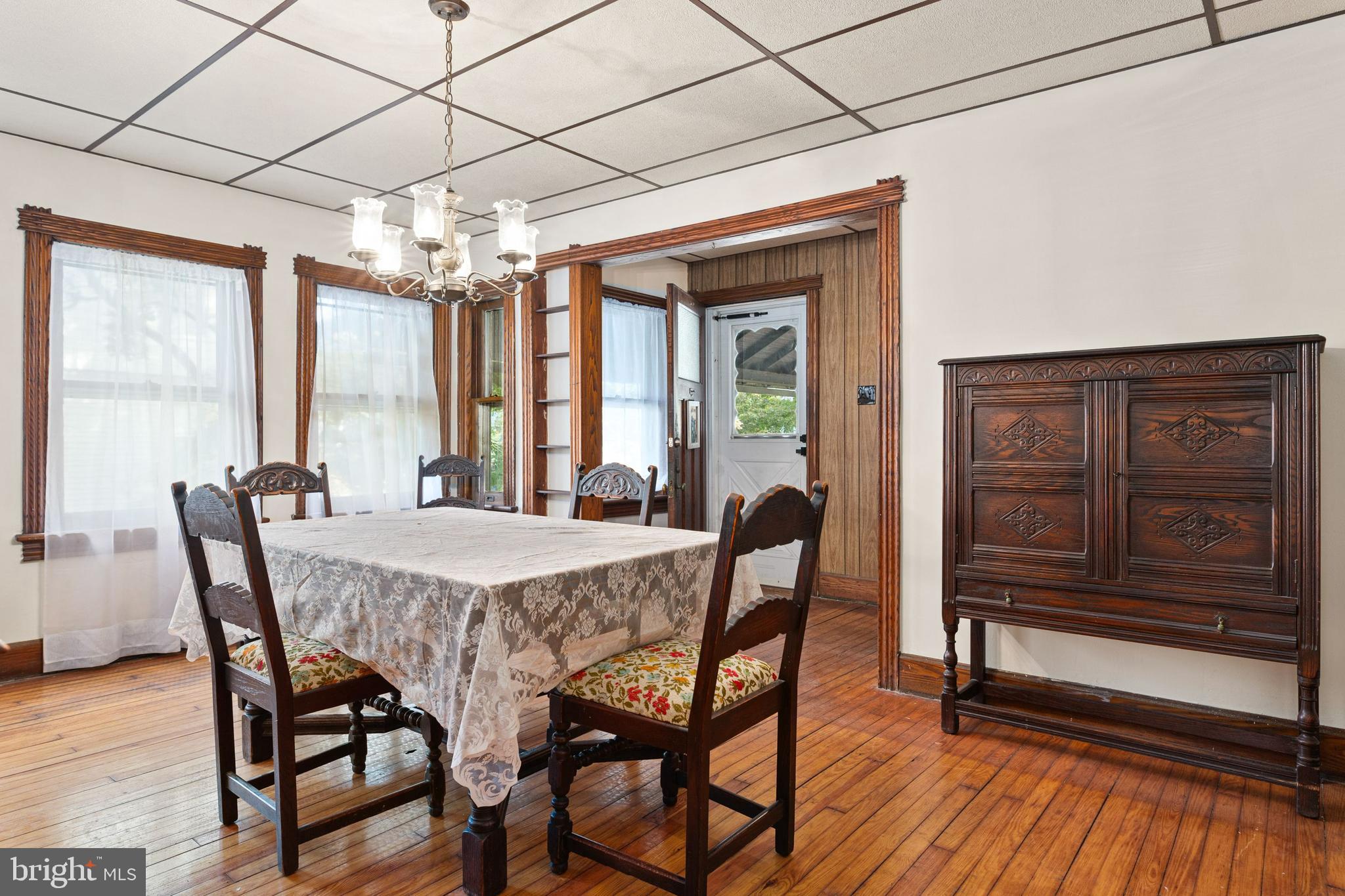 21 Linden Ave