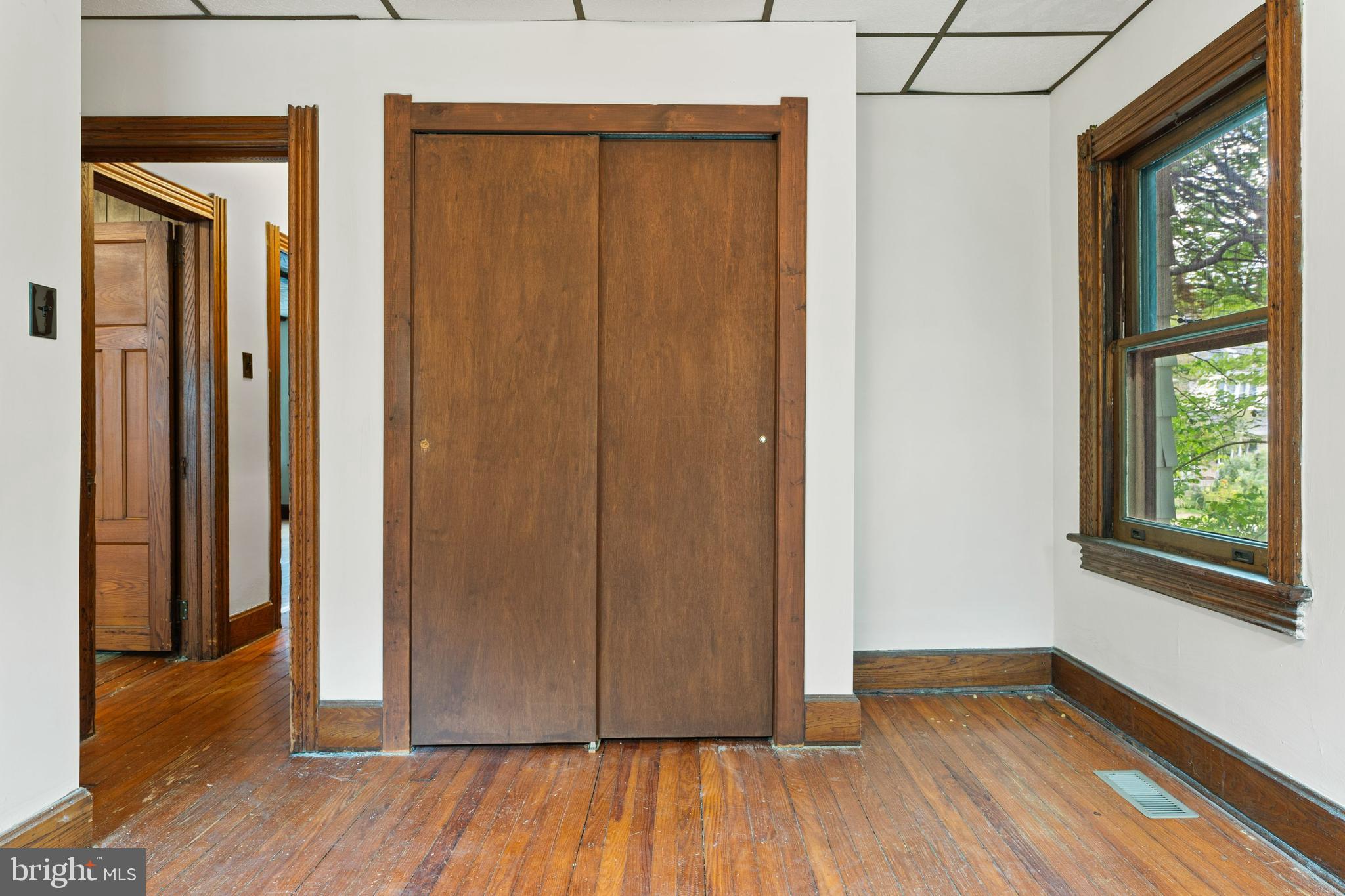 21 Linden Ave