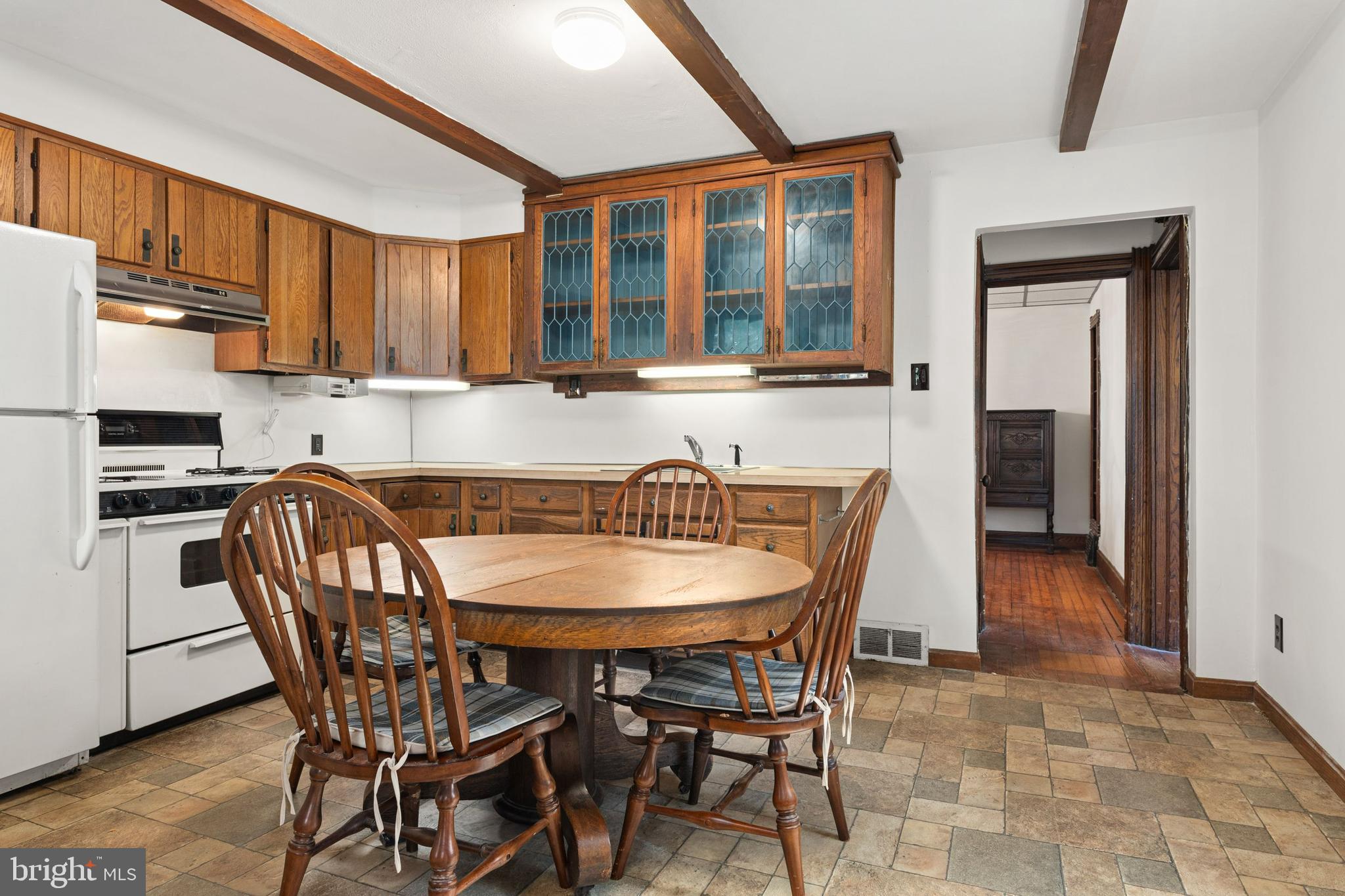 21 Linden Ave