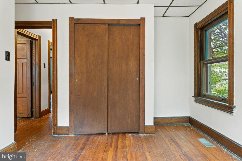 21 Linden Ave
