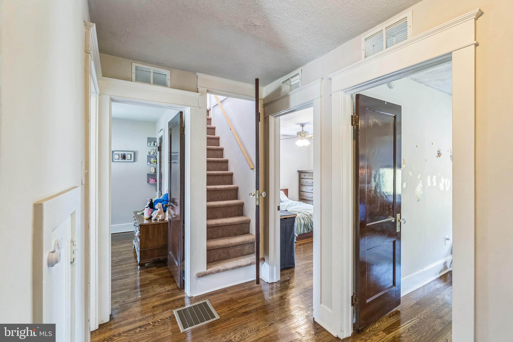 315 S Scott Ave
