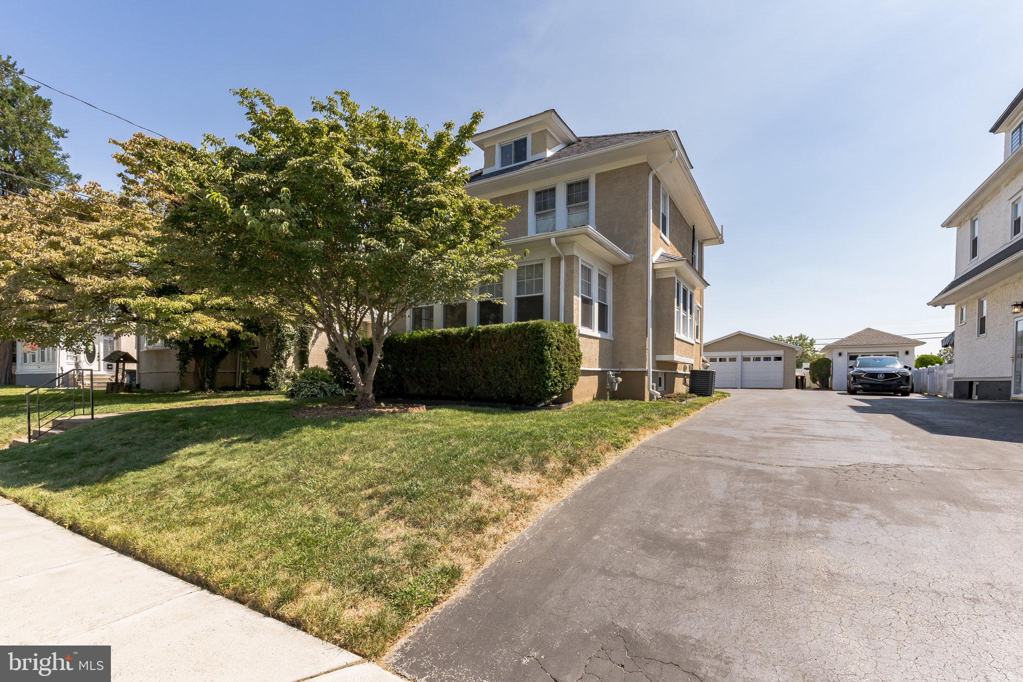 315 S Scott Ave