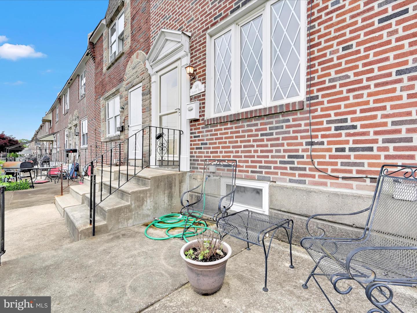 146 Academy Rd