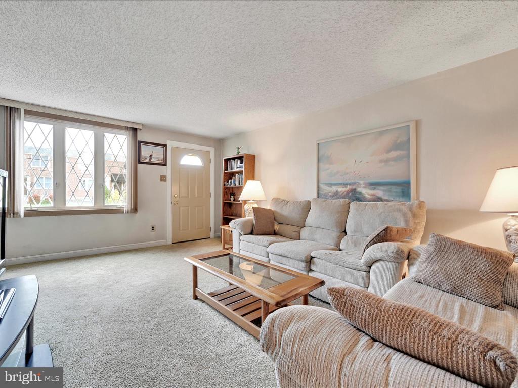 146 Academy Rd