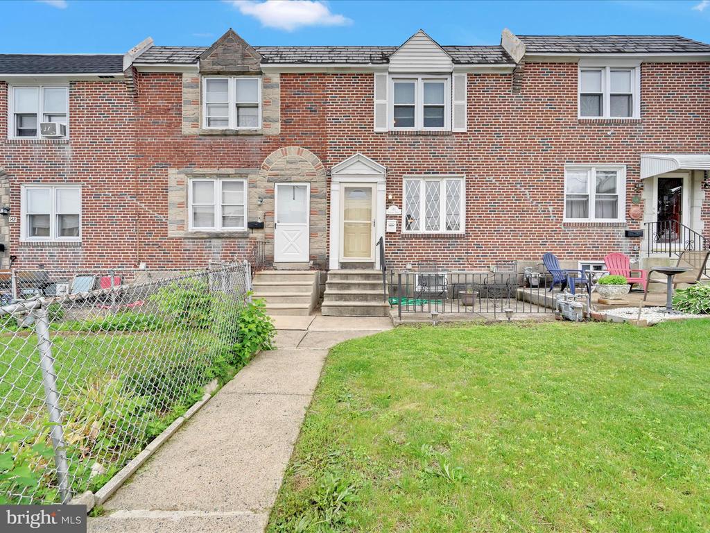 146 Academy Rd