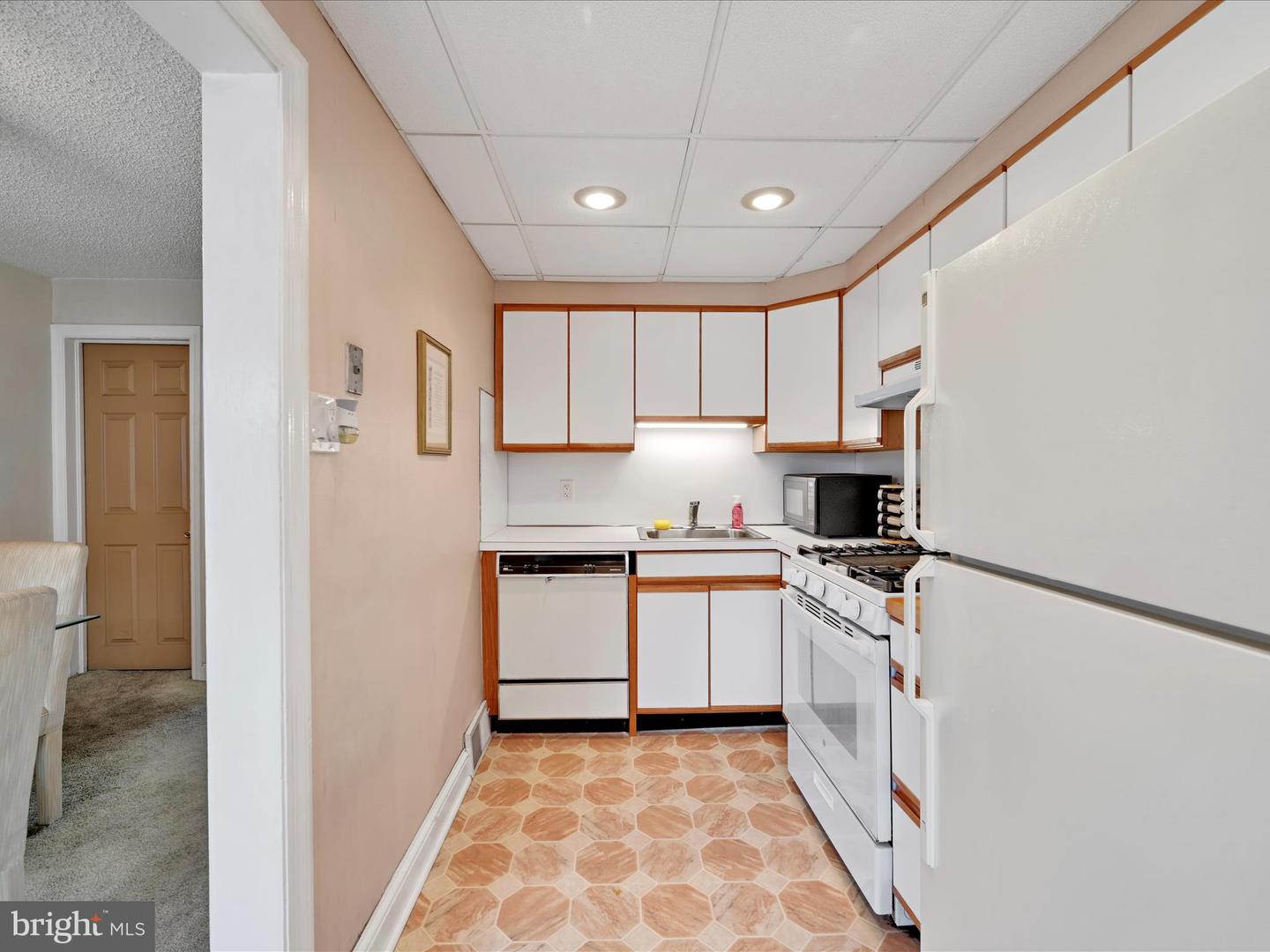 146 Academy Rd