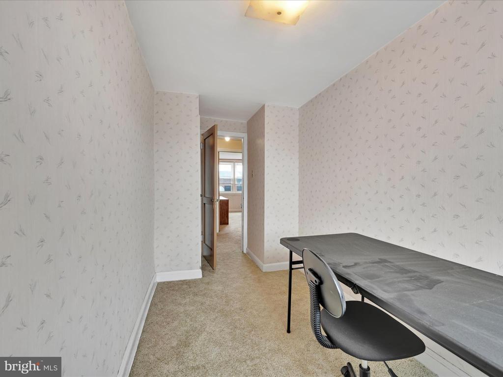 146 Academy Rd