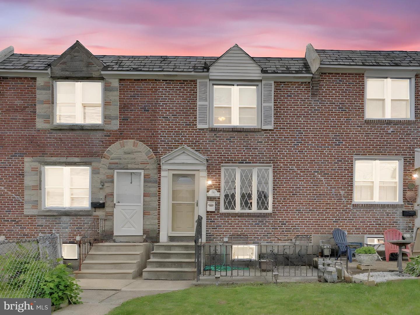 146 Academy Rd