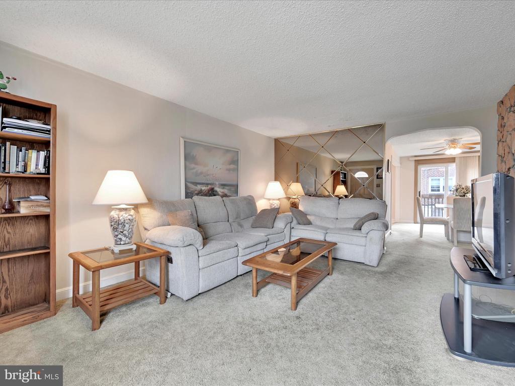 146 Academy Rd