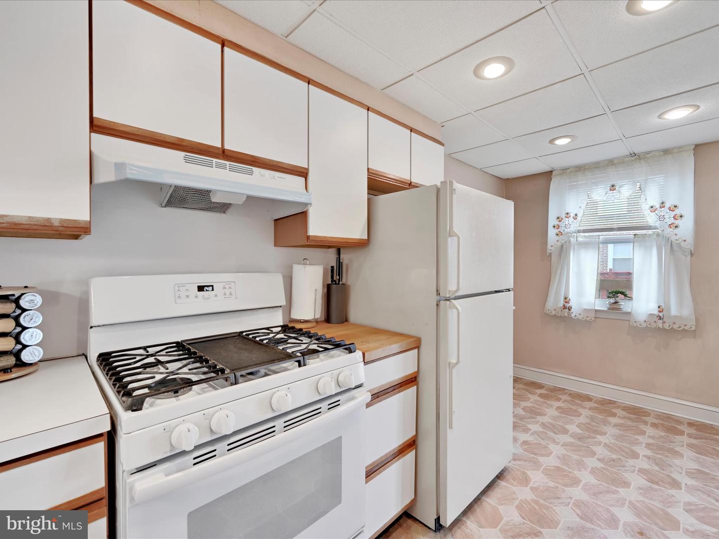 146 Academy Rd