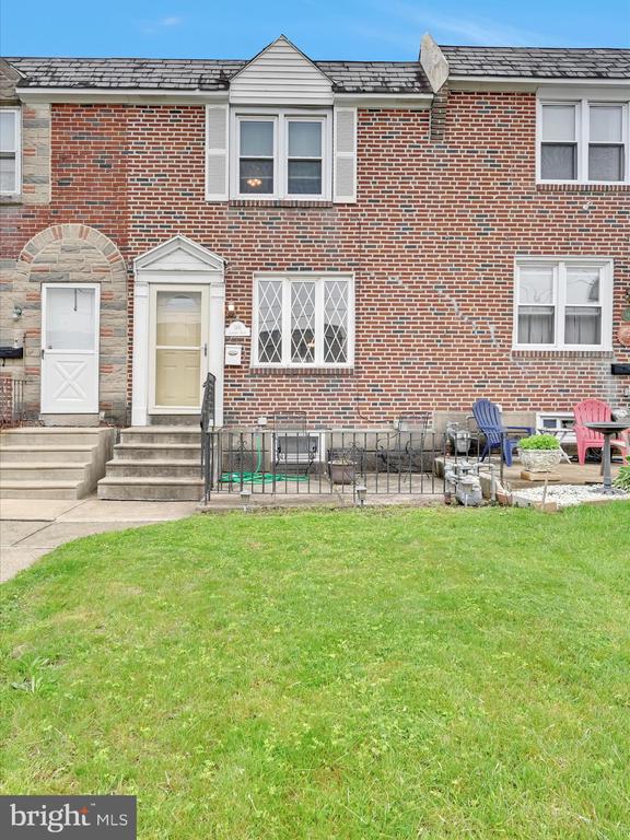 146 Academy Rd