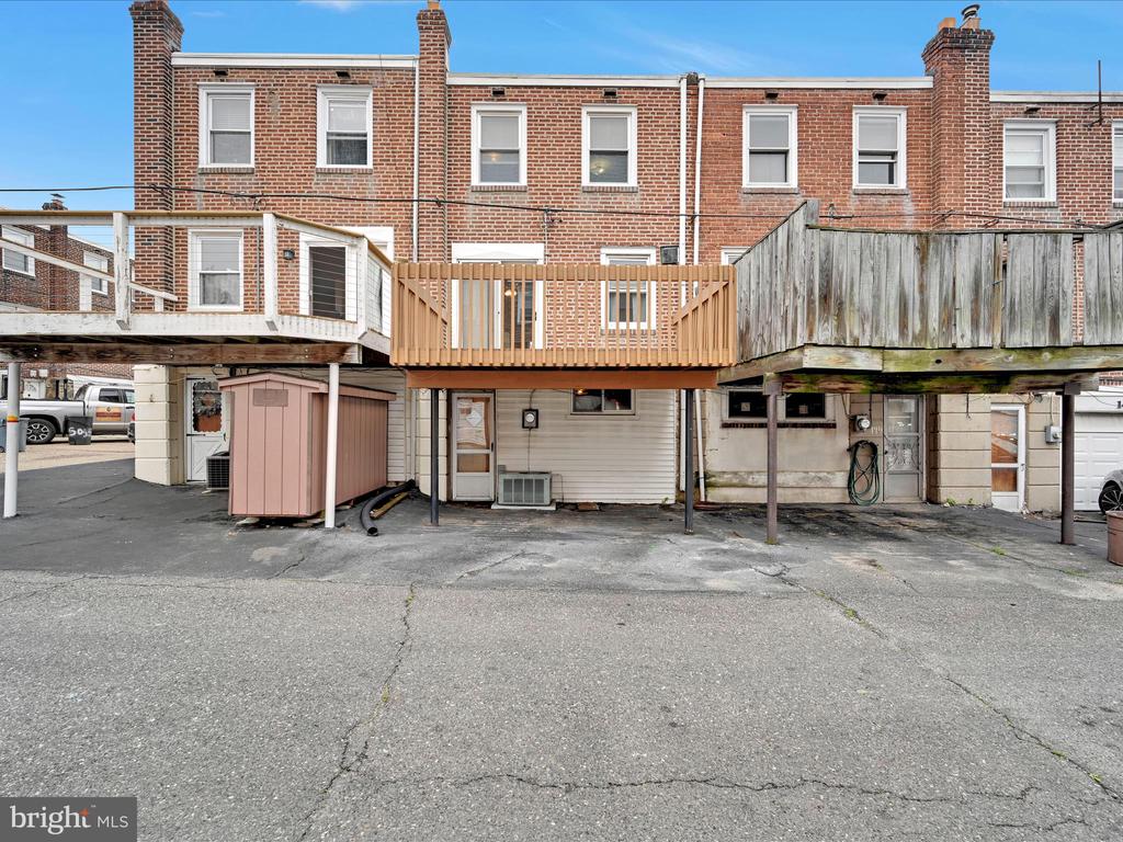 146 Academy Rd