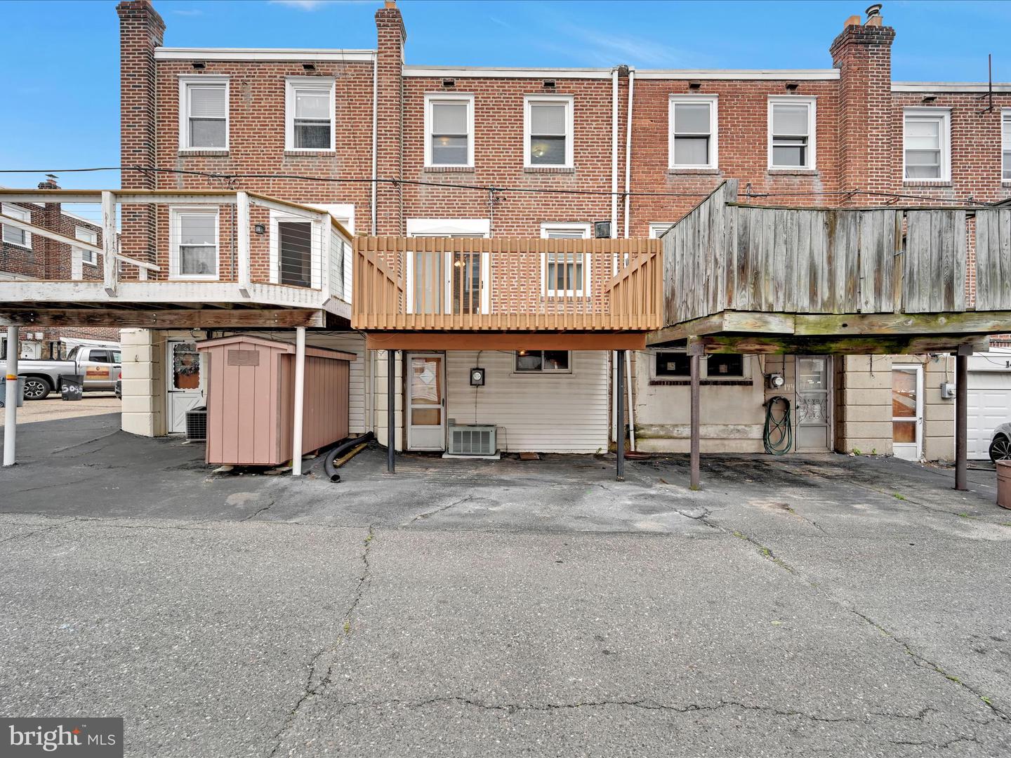 146 Academy Rd