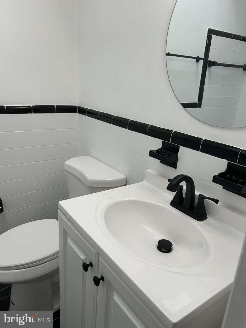 111 W MADISON AVENUE