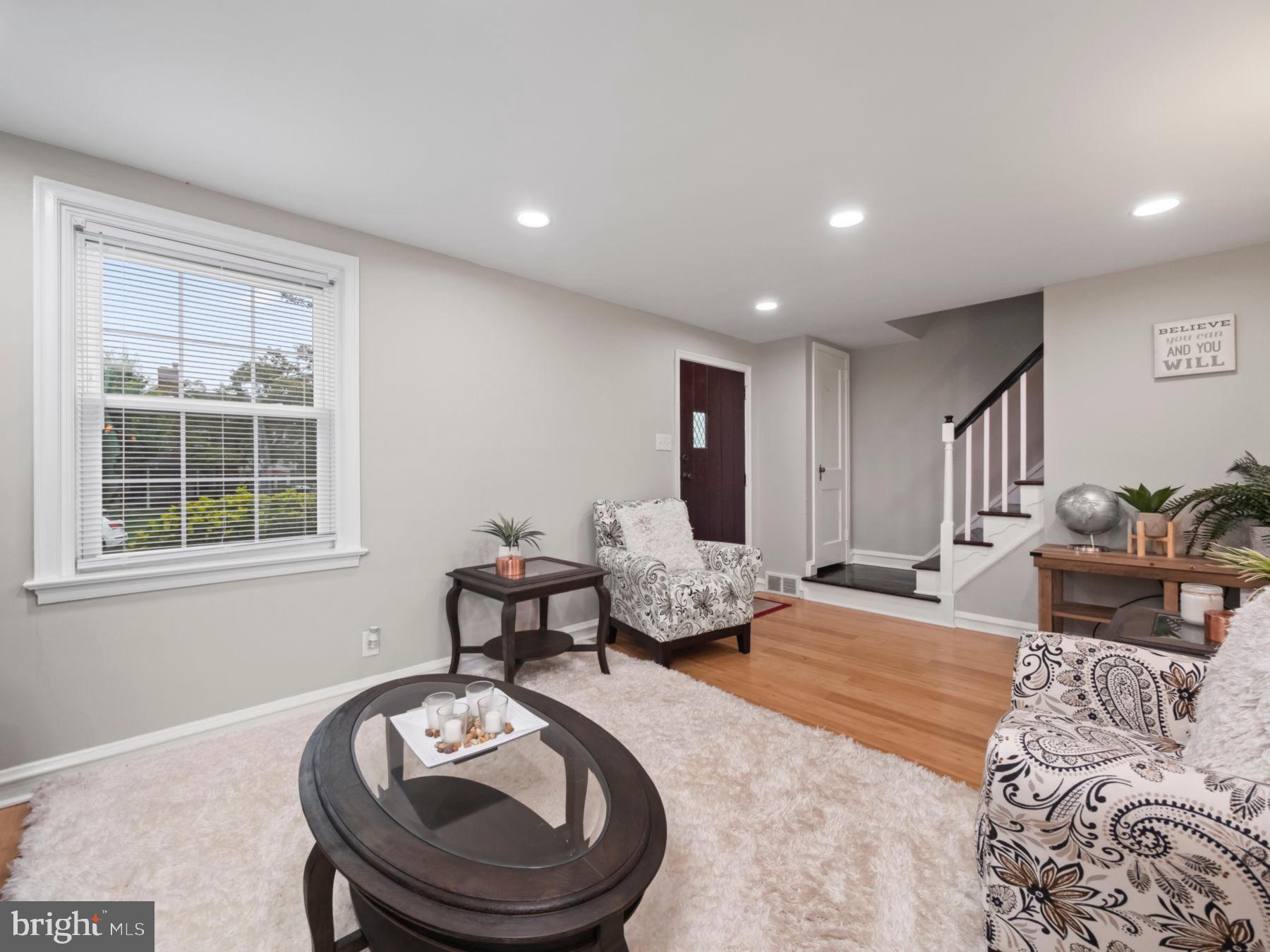 1212 ROSEMONT LANE