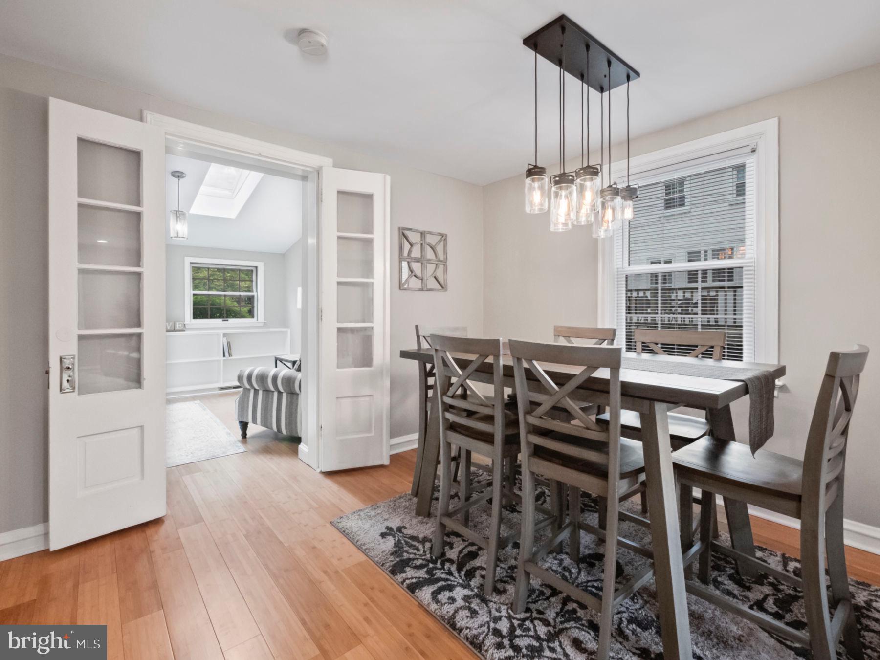 1212 ROSEMONT LANE