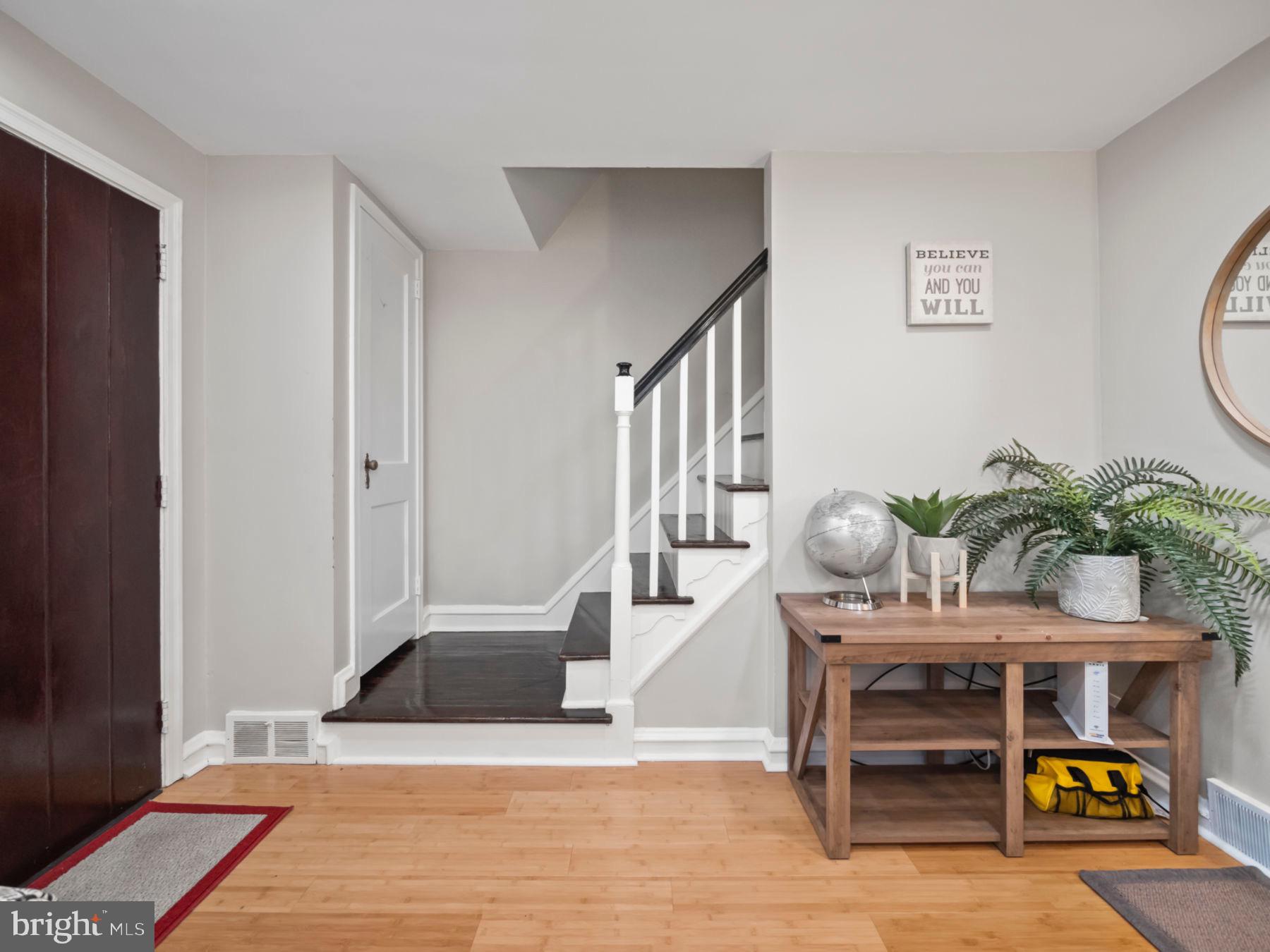 1212 ROSEMONT LANE