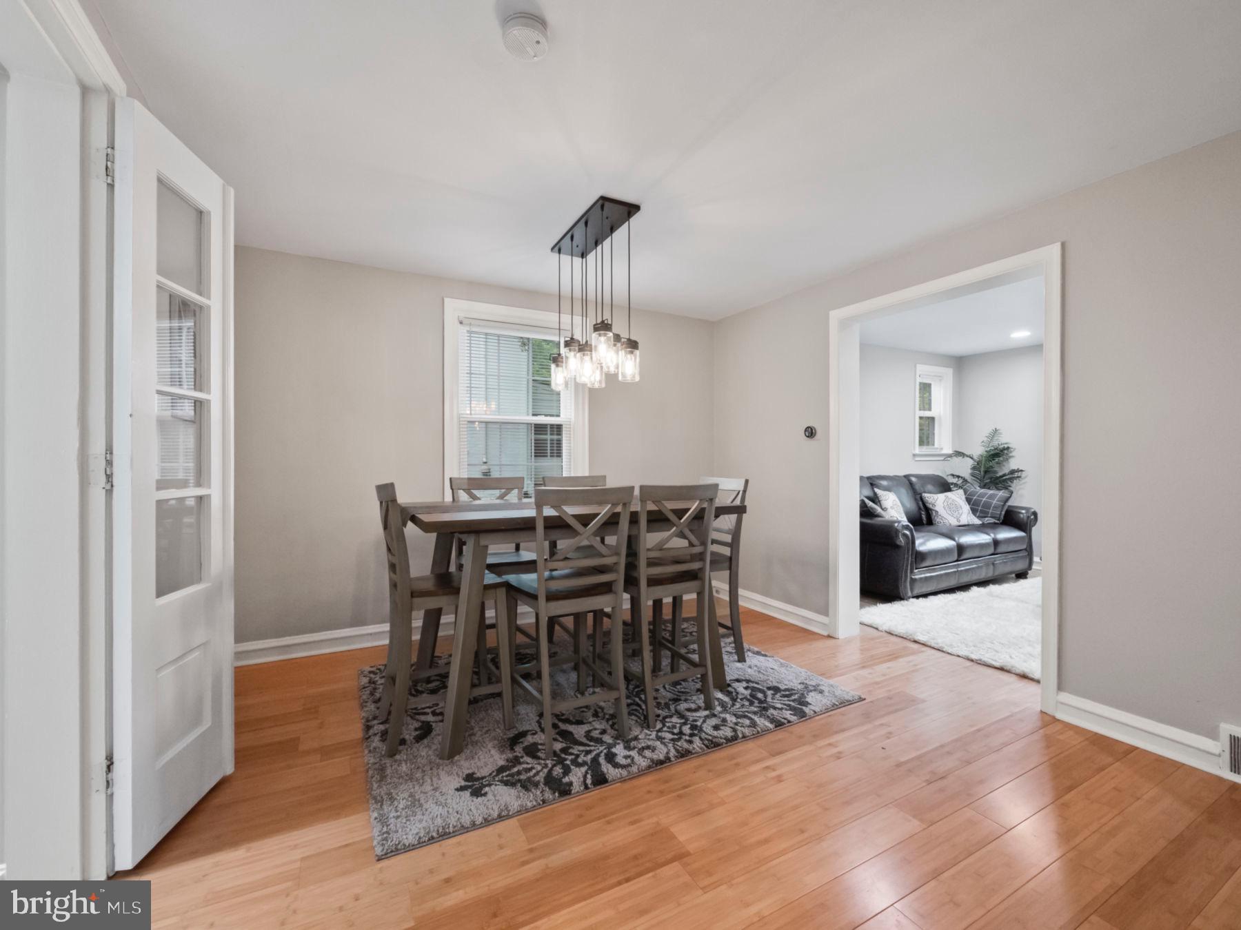 1212 ROSEMONT LANE