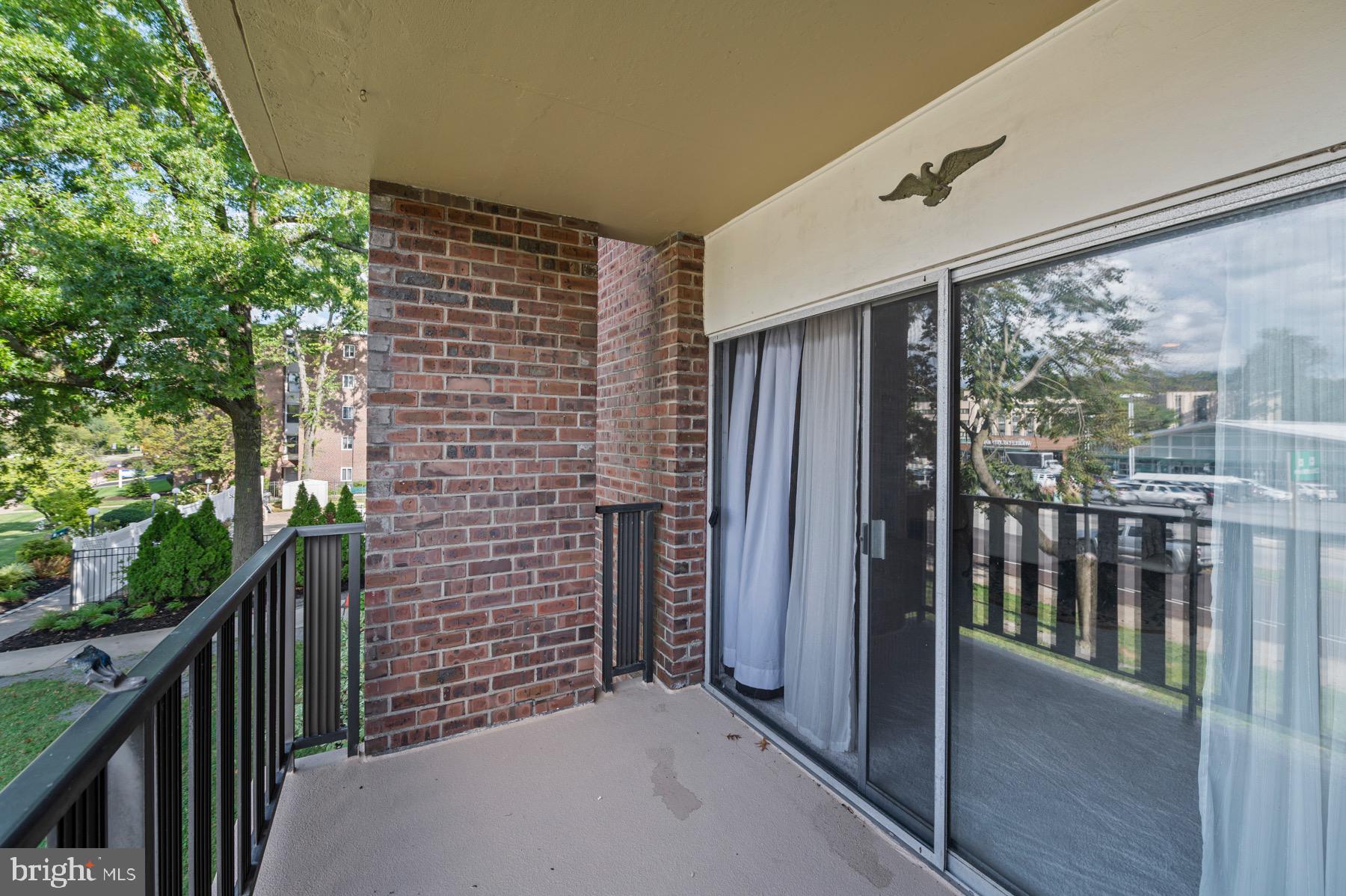 1610 THE FAIRWAY Unit: 203W