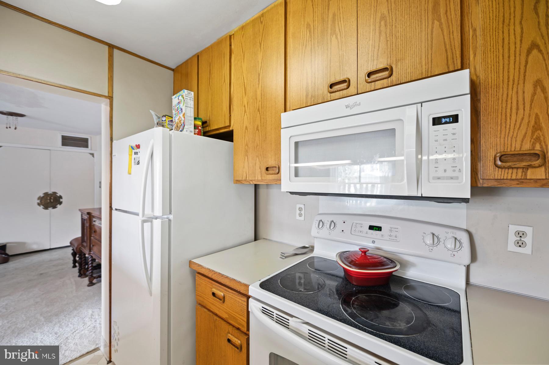 1610 THE FAIRWAY Unit: 203W