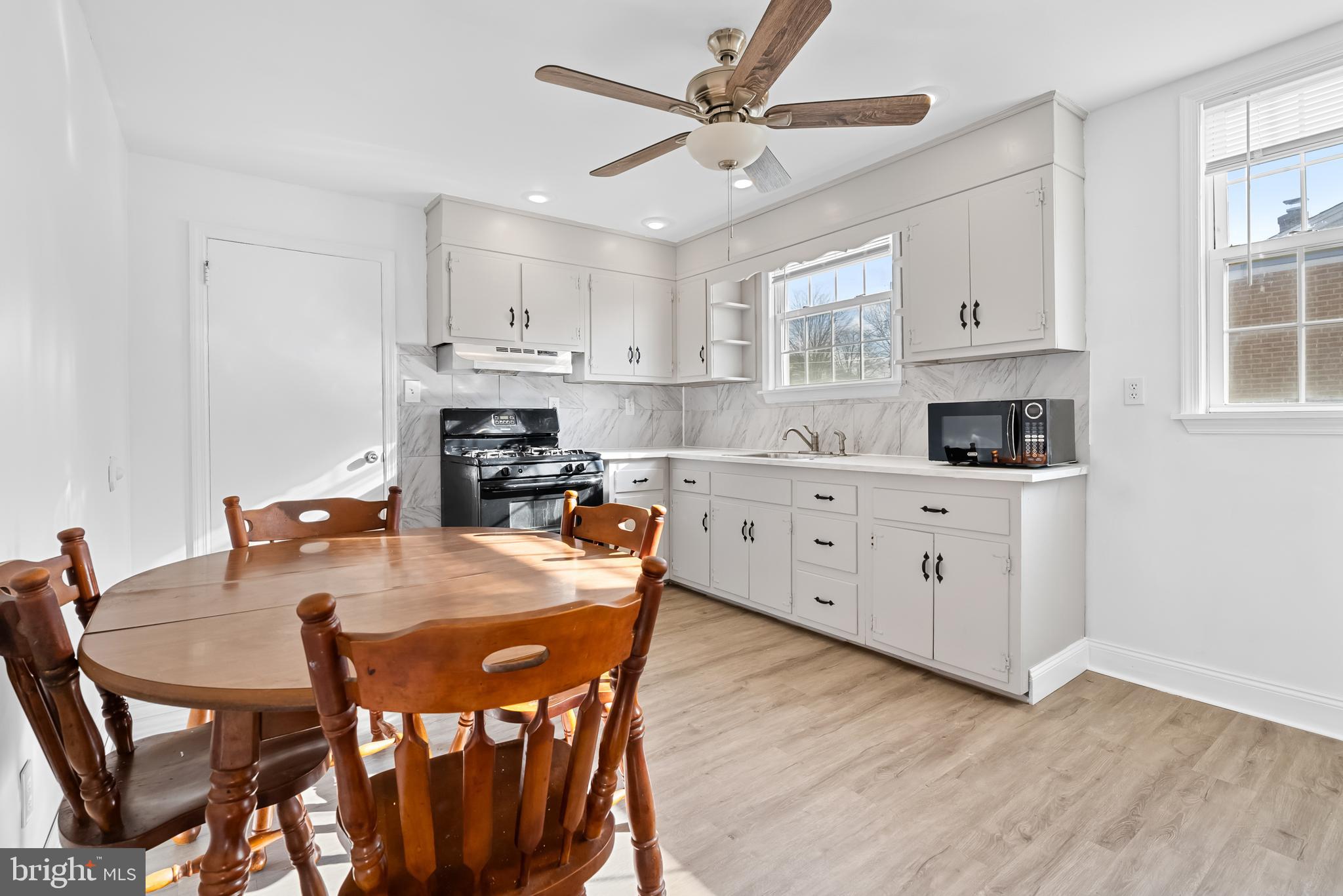 111 Valley View ROAD