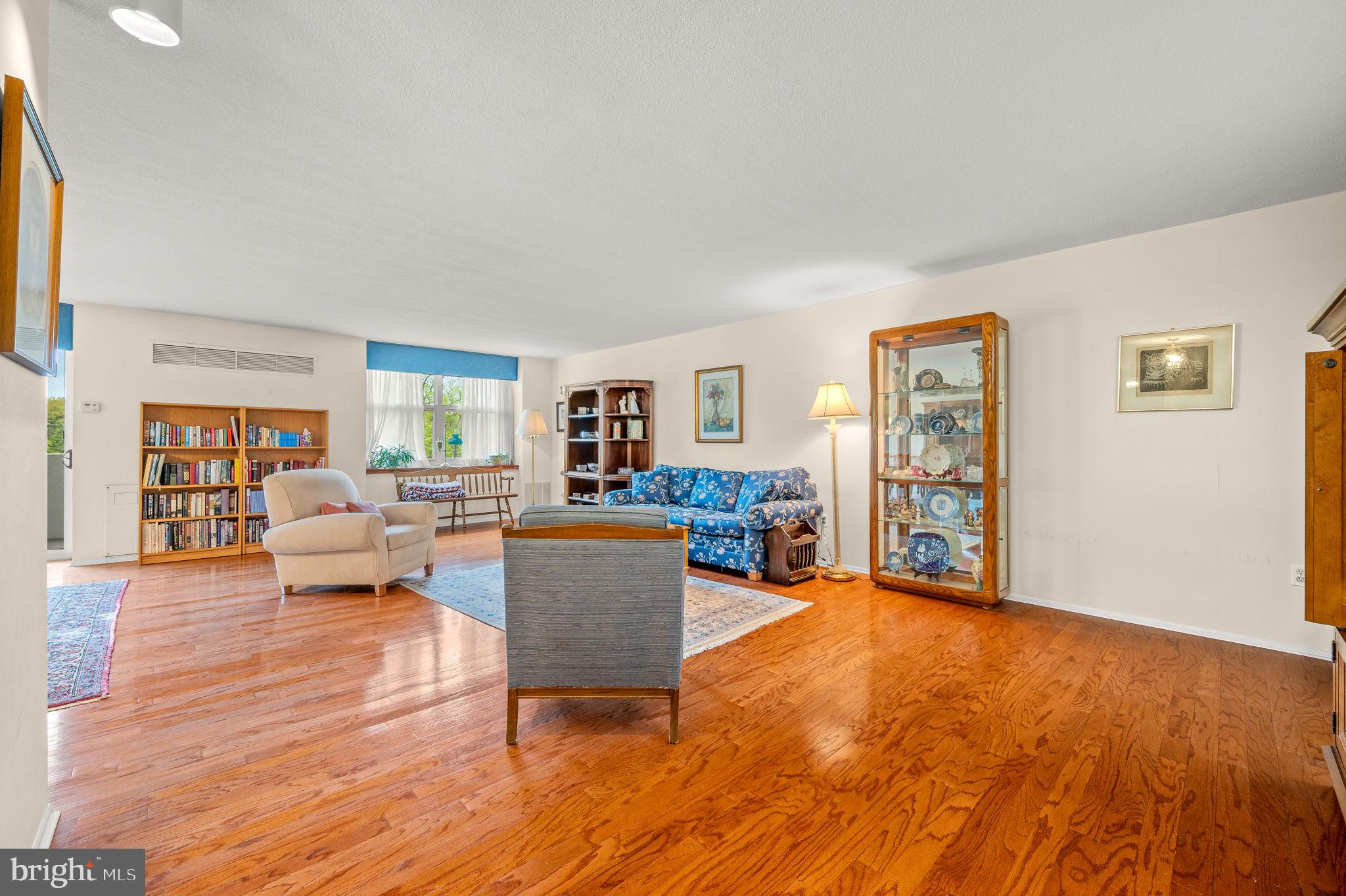 7301 Coventry Ave #507