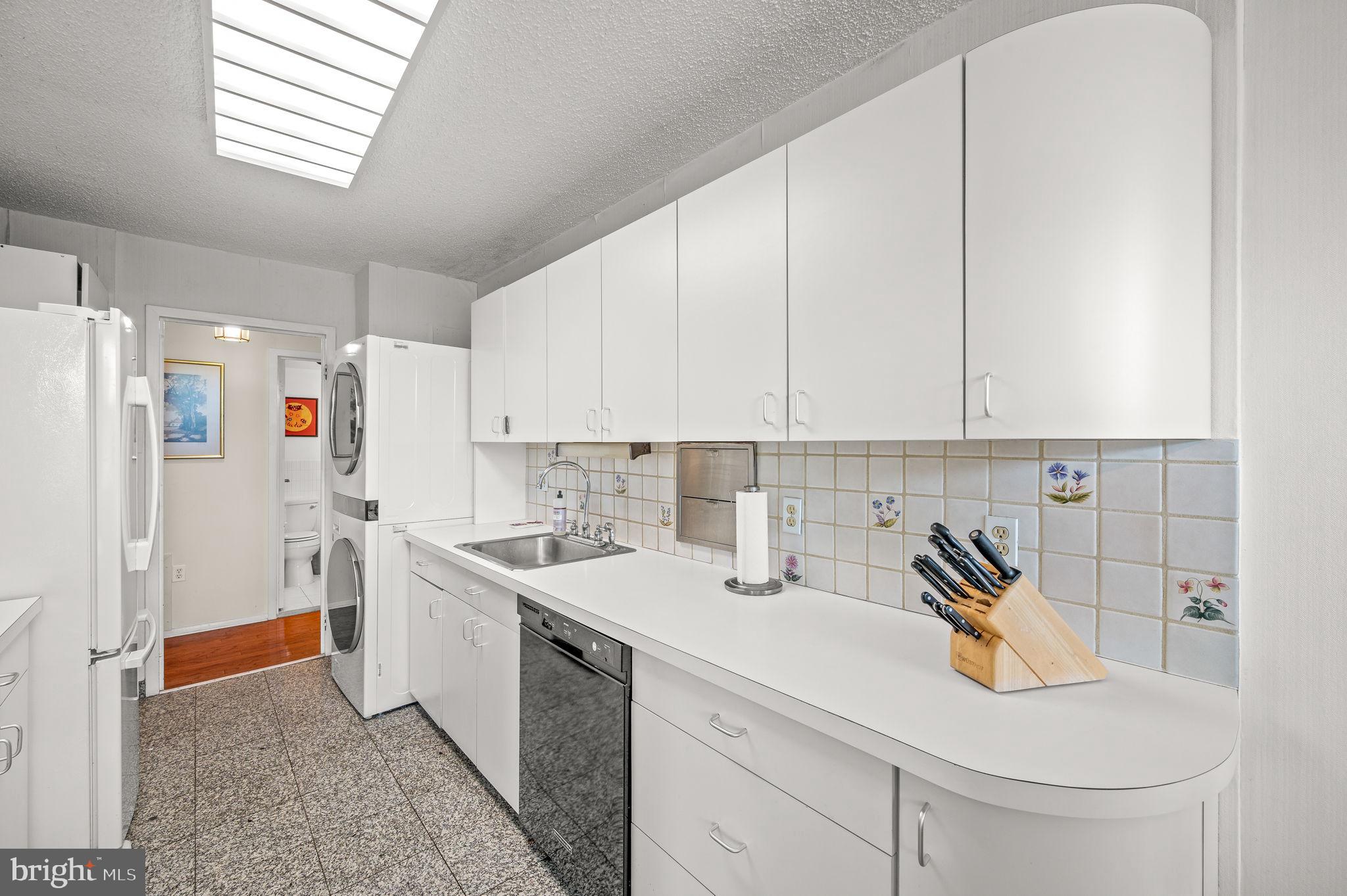 7301 Coventry Ave #507