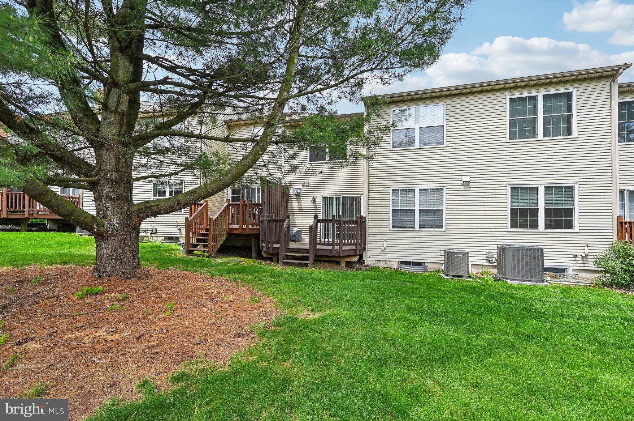 359 Hamilton Dr