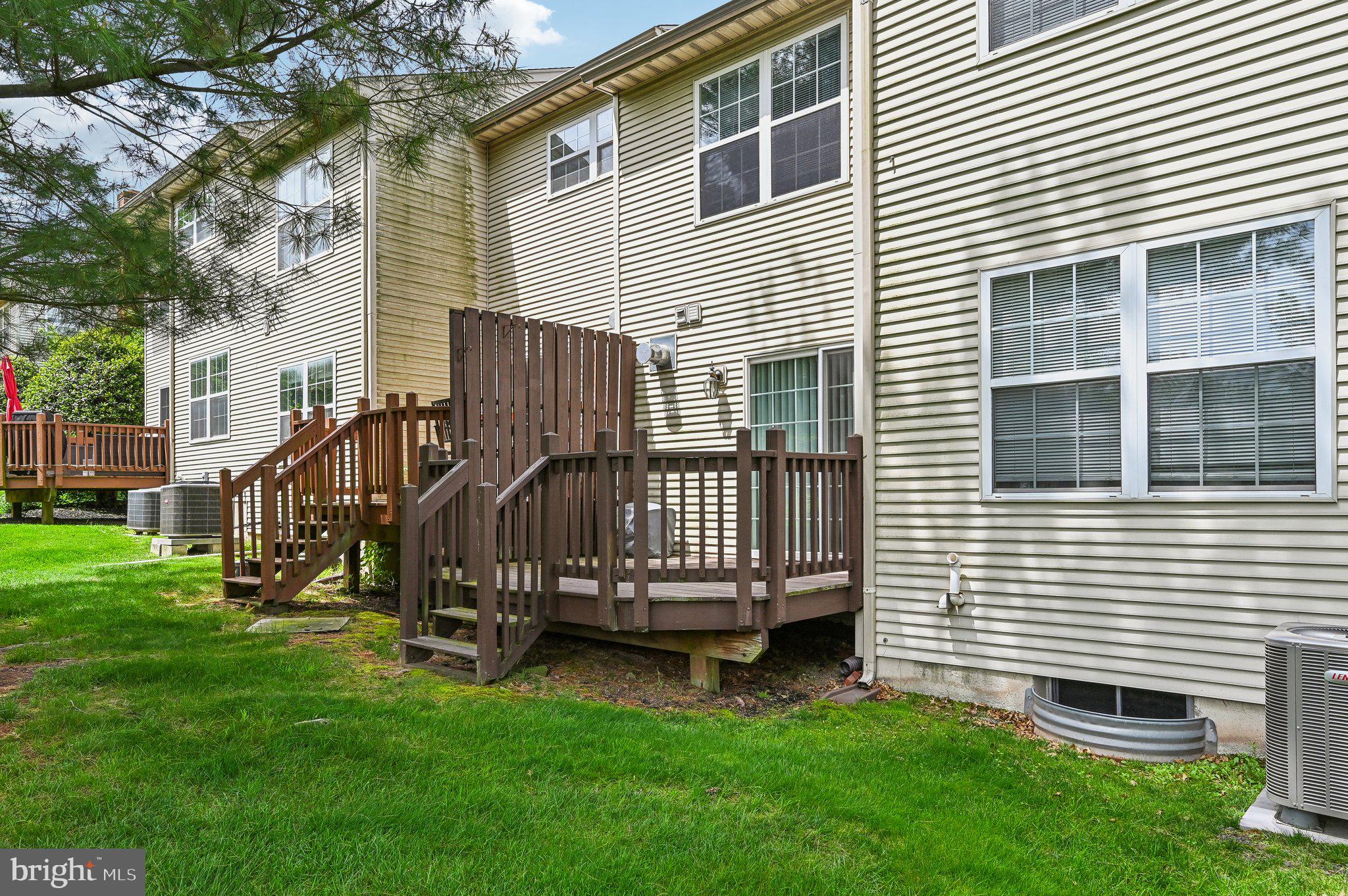 359 Hamilton Dr