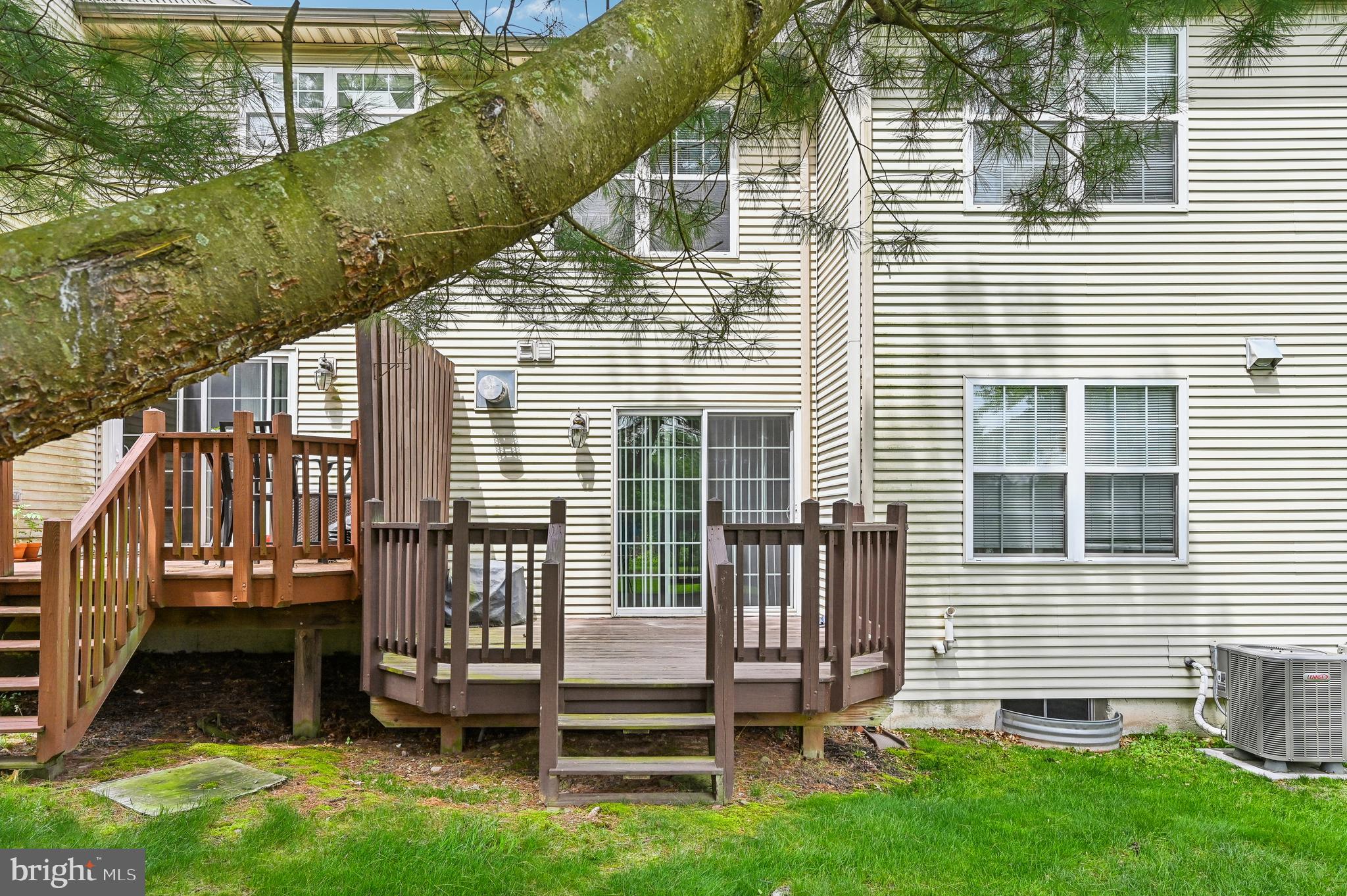 359 Hamilton Dr