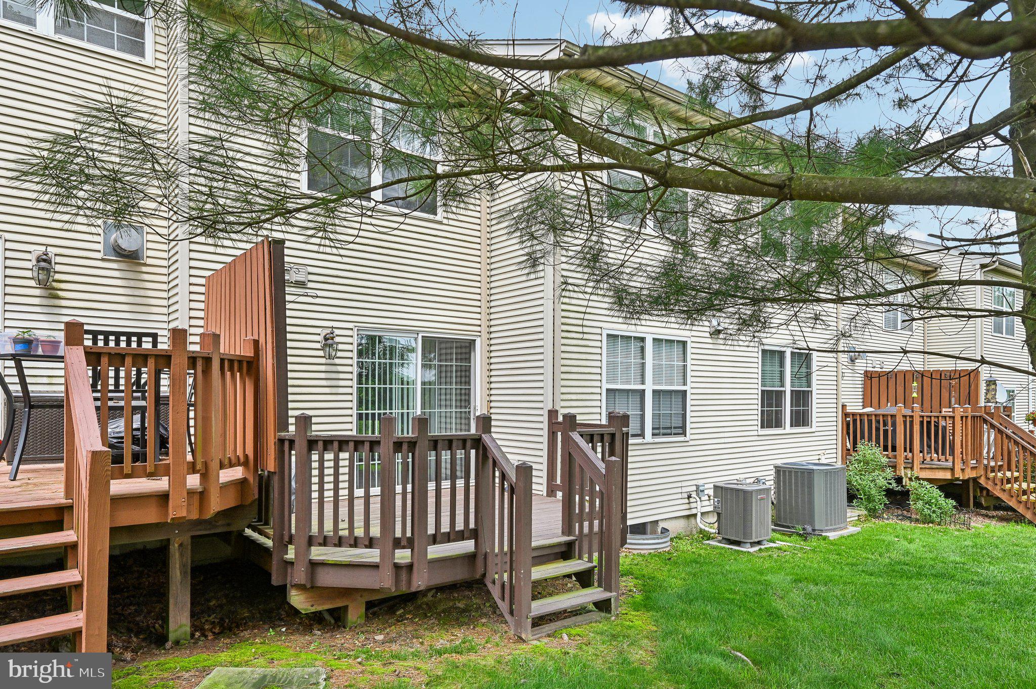 359 Hamilton Dr