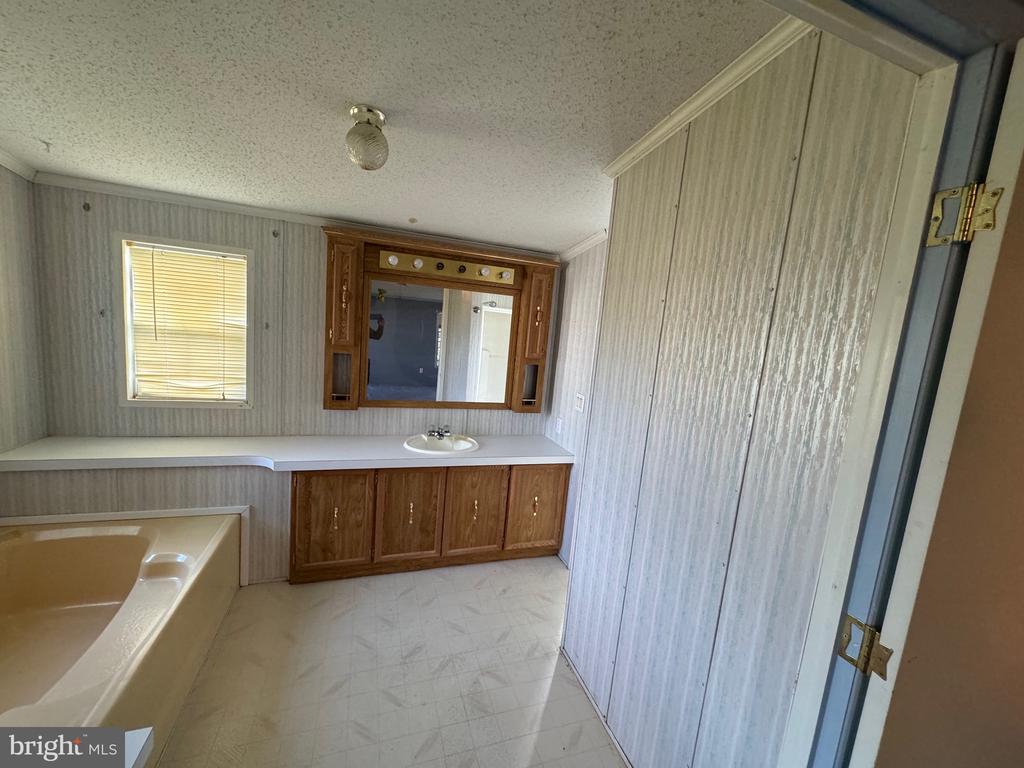 35 Bentwood Cir