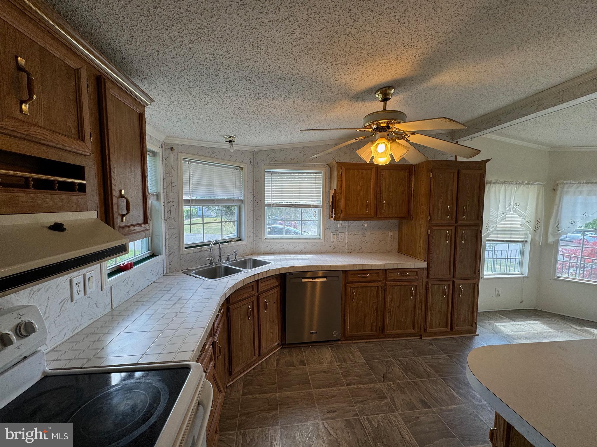 35 Bentwood Cir