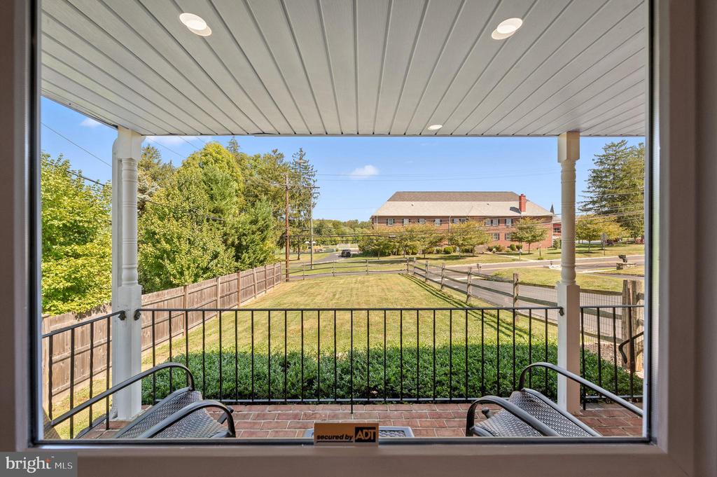 1498 Yost Rd