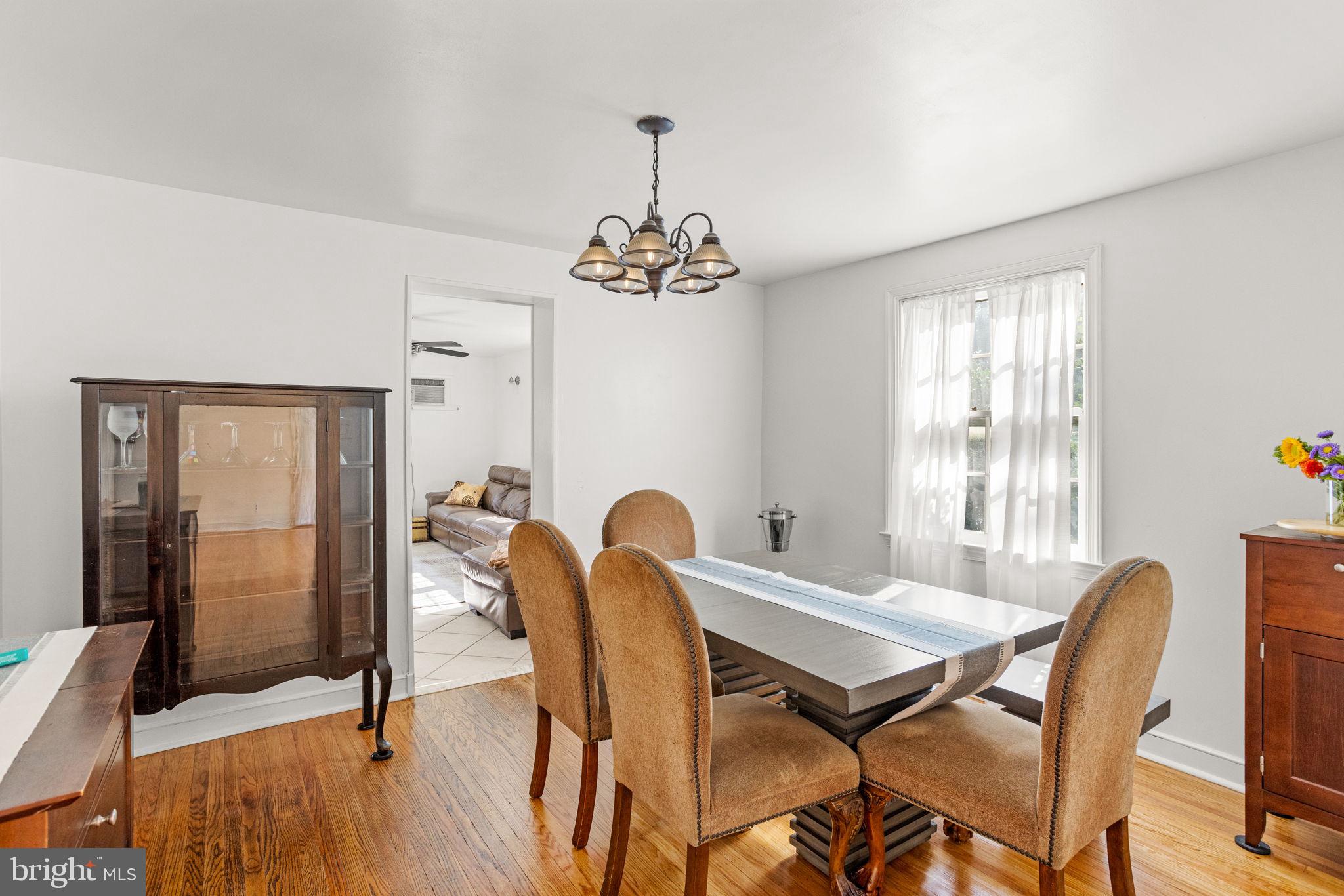 33 Dewey Rd