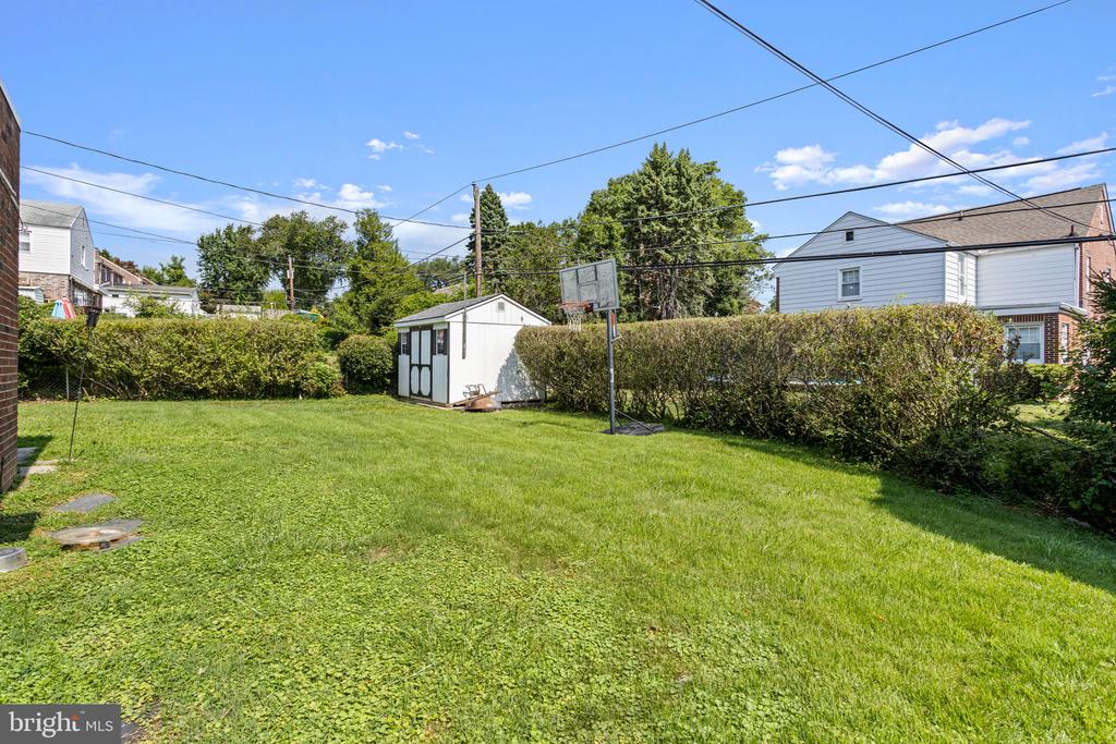 33 Dewey Rd
