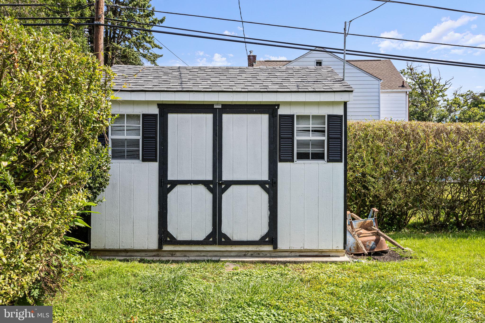 33 Dewey Rd